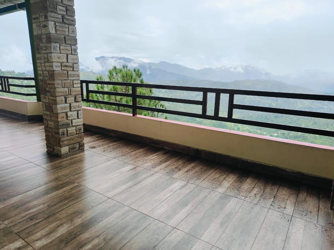 Rudra Retreat Hotel Hawalbagh Exterior photo